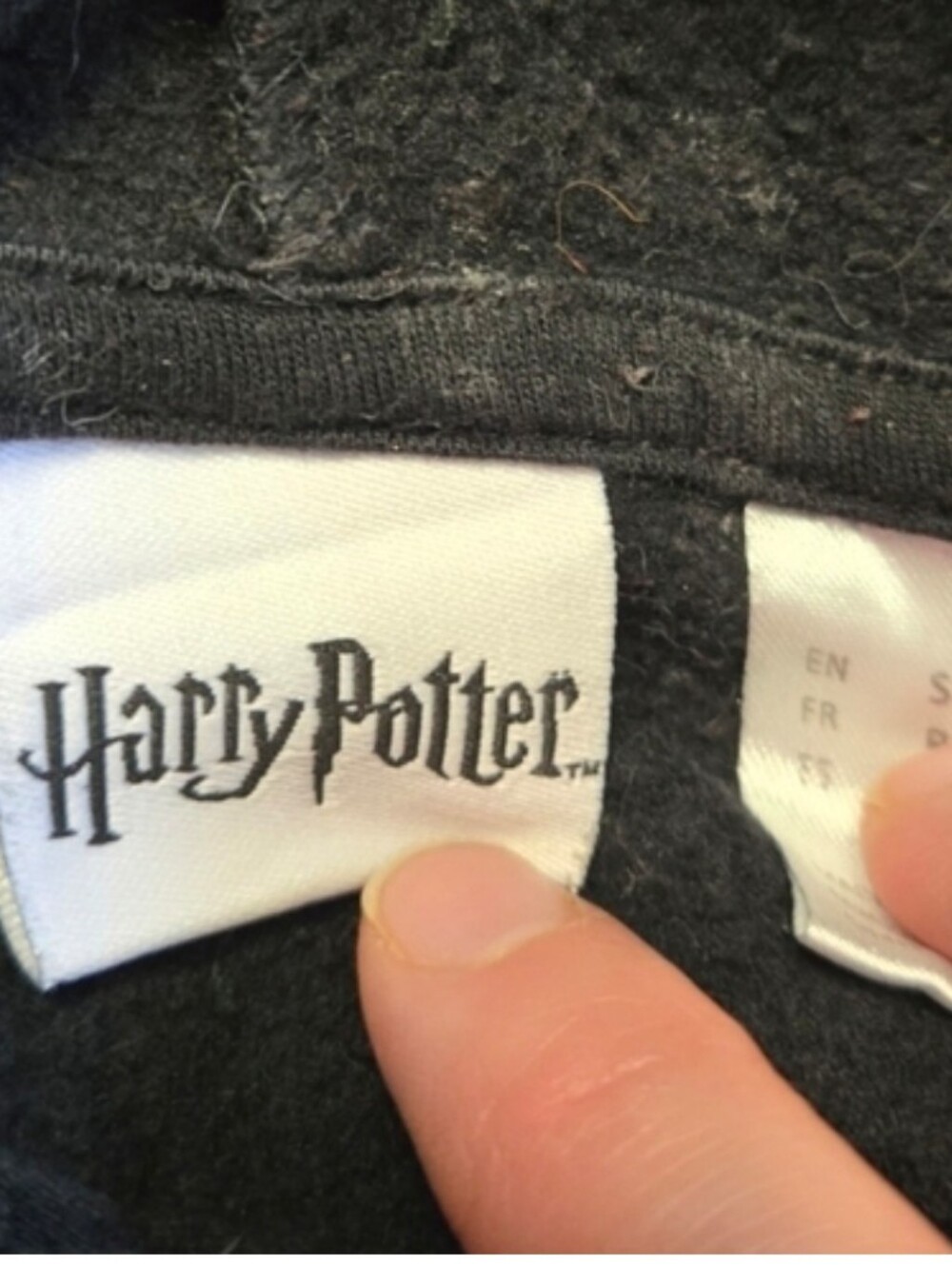 Harry Potter Hogwarts Crest Pullover Hoodie Size Small - Picture 4 of 5